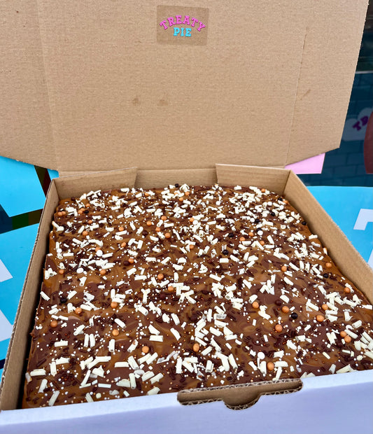 Full Galaxy Caramel School Cake