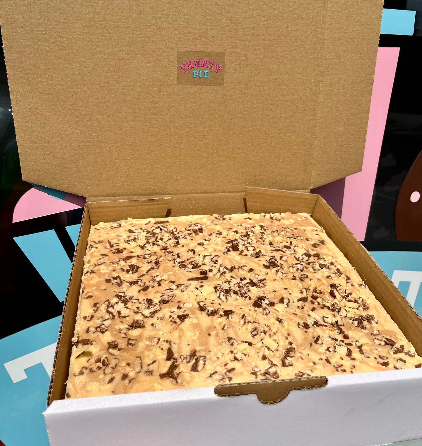 Full Kinder School Cake